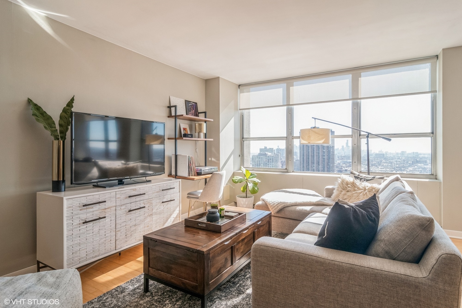 655 W Irving Park Road 3413