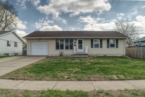 Photo of 1709 Middle Road, Camanche, IA 52730 (MLS # 12616439)