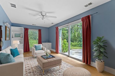 Tiny photo for 321 Newman Court, Lake Bluff, IL 60044 (MLS # 12476264)