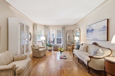 Tiny photo for 6751 N Artesian Avenue #1C, Chicago, IL 60645 (MLS # 12674228)