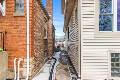 Tiny photo for 7424 W 57th Place, Summit, IL 60501 (MLS # 12633697)