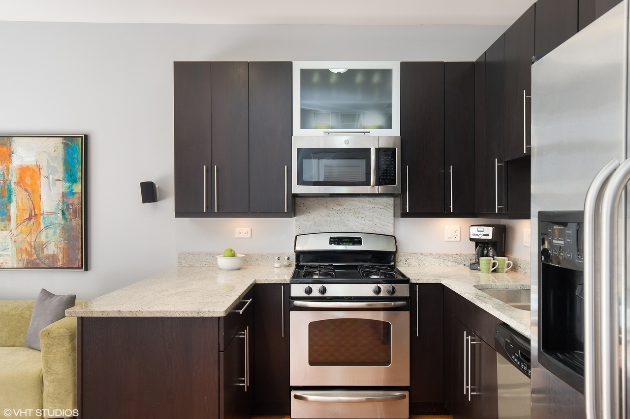 1162 W Hubbard Street 104