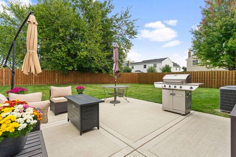 Tiny photo for 307 Albright Court, Vernon Hills, IL 60061 (MLS # 12492532)