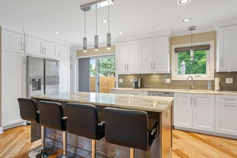 Tiny photo for 307 Albright Court, Vernon Hills, IL 60061 (MLS # 12492532)