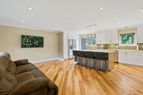 Tiny photo for 307 Albright Court, Vernon Hills, IL 60061 (MLS # 12492532)