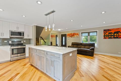 Tiny photo for 307 Albright Court, Vernon Hills, IL 60061 (MLS # 12492532)