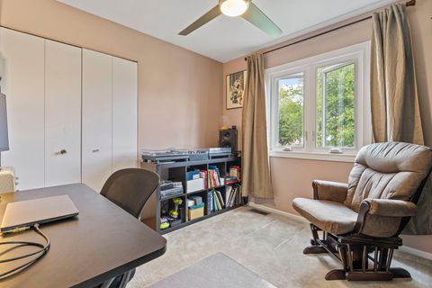 Tiny photo for 307 Albright Court, Vernon Hills, IL 60061 (MLS # 12492532)