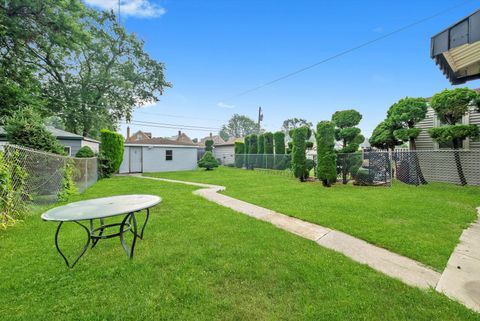 Tiny photo for 307 Geneva Avenue, Bellwood, IL 60104 (MLS # 12482041)