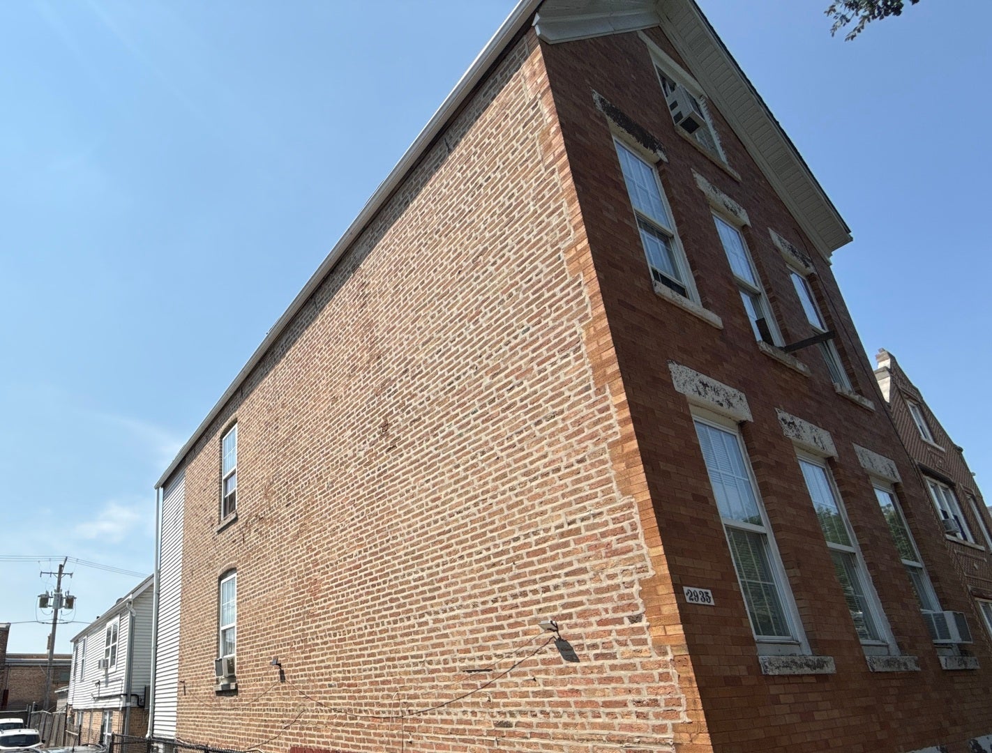 2935 W 25th Place