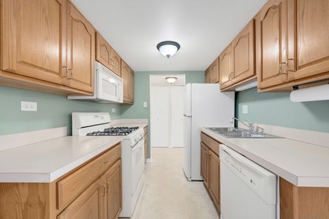 Tiny photo for 8025 WOODGLEN Lane #207, Downers Grove, IL 60516 (MLS # 12614678)