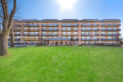 Tiny photo for 8025 WOODGLEN Lane #207, Downers Grove, IL 60516 (MLS # 12614678)