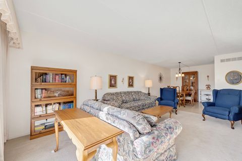 Tiny photo for 8025 WOODGLEN Lane #207, Downers Grove, IL 60516 (MLS # 12614678)