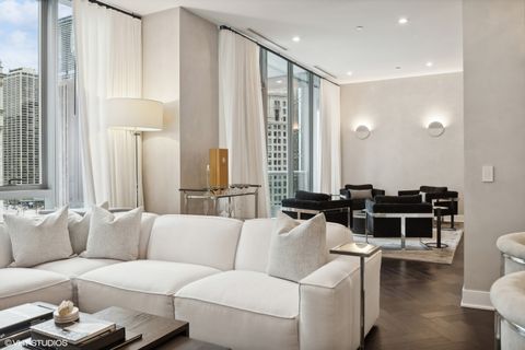 Tiny photo for 403 N Wabash Avenue #12B, Chicago, IL 60611 (MLS # 12420713)