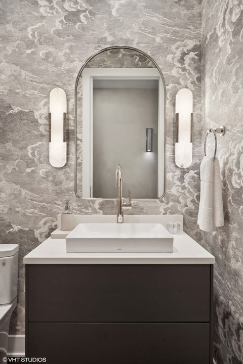 Tiny photo for 403 N Wabash Avenue #12B, Chicago, IL 60611 (MLS # 12420713)