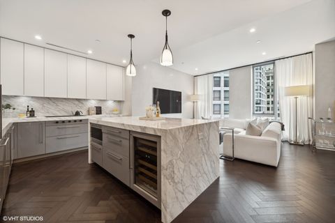 Tiny photo for 403 N Wabash Avenue #12B, Chicago, IL 60611 (MLS # 12420713)