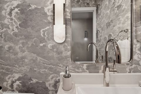 Tiny photo for 403 N Wabash Avenue #12B, Chicago, IL 60611 (MLS # 12420713)