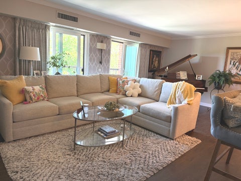 Tiny photo for 1405 E Central Road #411B, Arlington Heights, IL 60005 (MLS # 12664635)