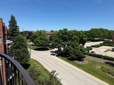 Tiny photo for 1405 E Central Road #411B, Arlington Heights, IL 60005 (MLS # 12664635)