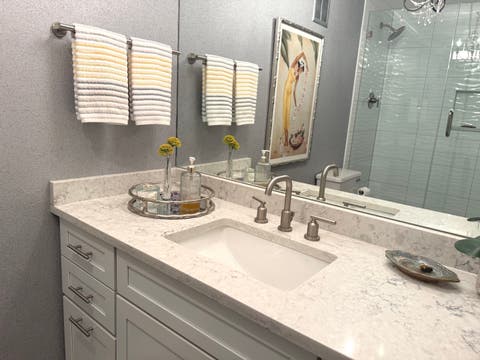 Tiny photo for 1405 E Central Road #411B, Arlington Heights, IL 60005 (MLS # 12664635)
