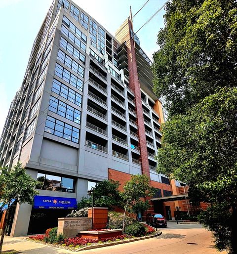 Photo of 1530 S State Street #17R, Chicago, IL 60605 (MLS # 12625499)