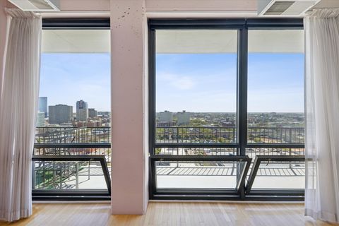 Tiny photo for 1530 S State Street #17R, Chicago, IL 60605 (MLS # 12625499)