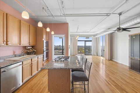 Tiny photo for 1530 S State Street #17R, Chicago, IL 60605 (MLS # 12625499)