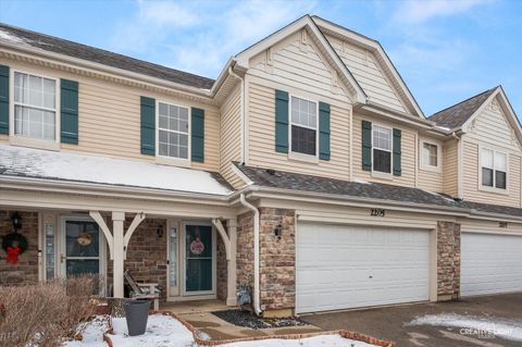 Photo of 2205 Pembridge Lane, Joliet, IL 60431 (MLS # 12581225)