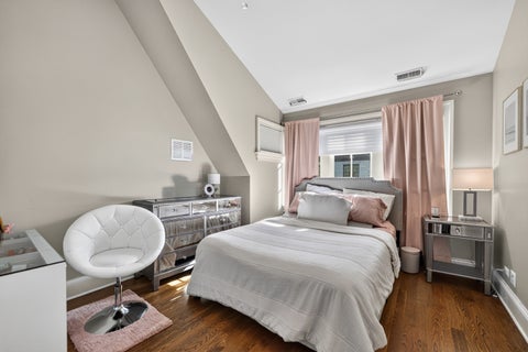 Tiny photo for 928 HASTINGS Street, Park Ridge, IL 60068 (MLS # 12757644)