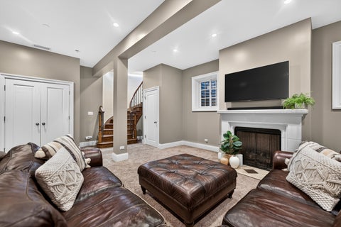 Tiny photo for 928 HASTINGS Street, Park Ridge, IL 60068 (MLS # 12757644)
