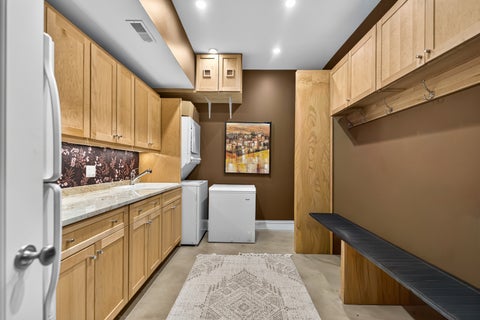 Tiny photo for 928 HASTINGS Street, Park Ridge, IL 60068 (MLS # 12757644)
