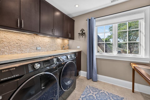 Tiny photo for 928 HASTINGS Street, Park Ridge, IL 60068 (MLS # 12757644)