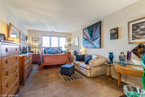 Tiny photo for 8100 W Foster Lane #510, Niles, IL 60714 (MLS # 12543988)