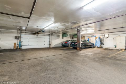 Tiny photo for 8100 W Foster Lane #510, Niles, IL 60714 (MLS # 12543988)