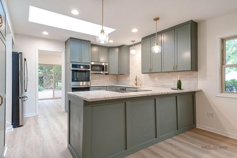 Tiny photo for 318 2nd Avenue, Libertyville, IL 60048 (MLS # 12636079)