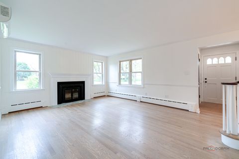 Tiny photo for 318 2nd Avenue, Libertyville, IL 60048 (MLS # 12636079)
