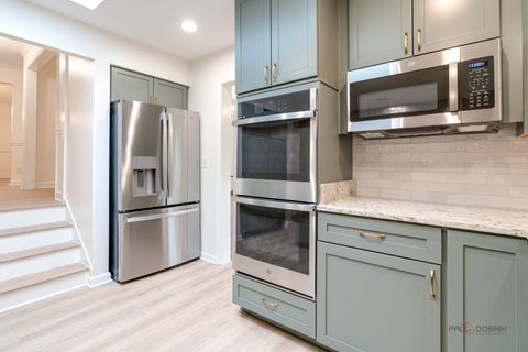 Tiny photo for 318 2nd Avenue, Libertyville, IL 60048 (MLS # 12636079)