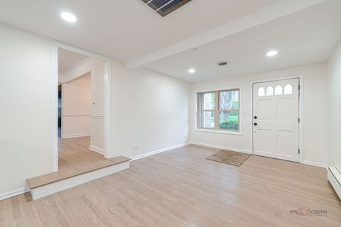 Tiny photo for 318 2nd Avenue, Libertyville, IL 60048 (MLS # 12636079)