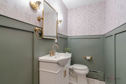 Tiny photo for 318 2nd Avenue, Libertyville, IL 60048 (MLS # 12636079)