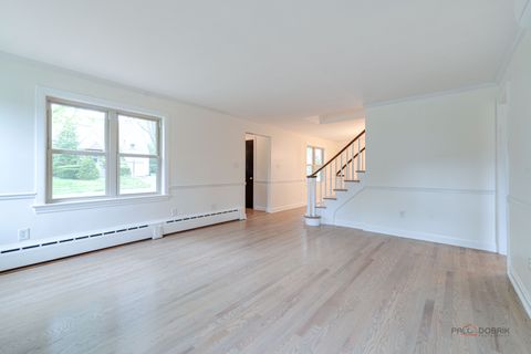 Tiny photo for 318 2nd Avenue, Libertyville, IL 60048 (MLS # 12636079)
