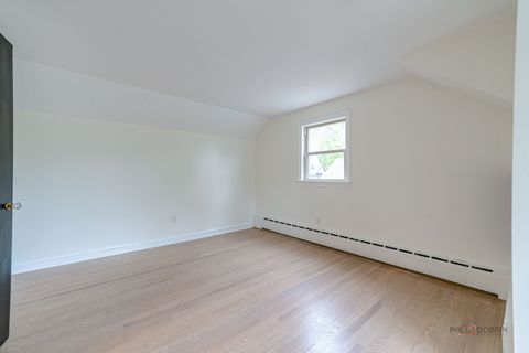 Tiny photo for 318 2nd Avenue, Libertyville, IL 60048 (MLS # 12636079)
