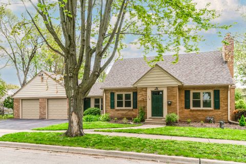 Photo of 318 2nd Avenue, Libertyville, IL 60048 (MLS # 12636079)