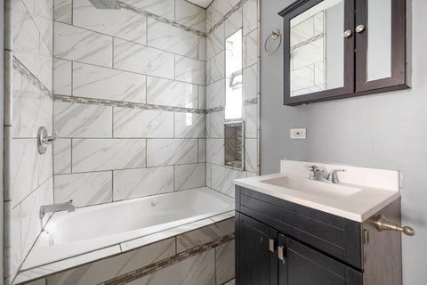 Tiny photo for 3450 W Walnut Street, Chicago, IL 60624 (MLS # 12737478)