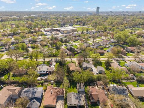 Tiny photo for 222 E Julia Drive, Villa Park, IL 60181 (MLS # 12603990)