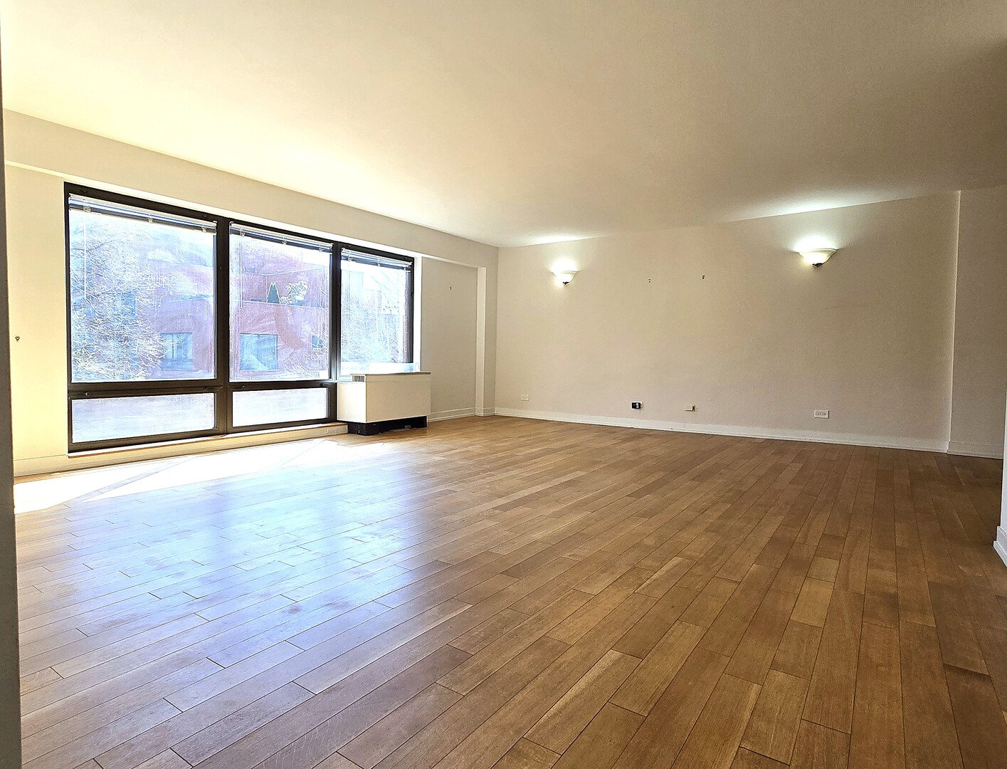1115 S PLYMOUTH Court 303