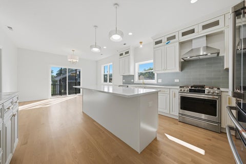Tiny photo for 9941 Melvina Avenue, Oak Lawn, IL 60453 (MLS # 12768997)