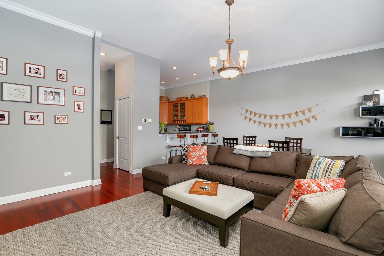 1933 W Irving Park Road 3