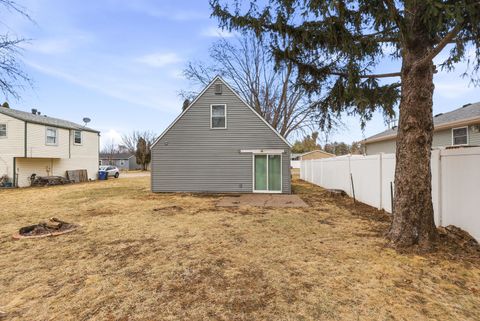 Tiny photo for 1711 W 59th Street, Davenport, IA 52806 (MLS # 12592925)