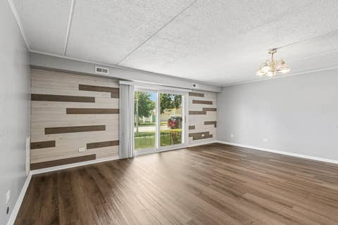 Tiny photo for 5834 W 77TH Street #102, Burbank, IL 60459 (MLS # 12706280)