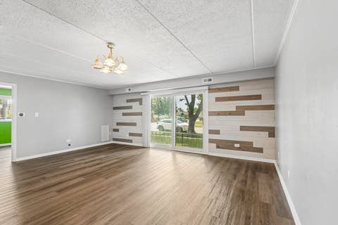 Tiny photo for 5834 W 77TH Street #102, Burbank, IL 60459 (MLS # 12706280)