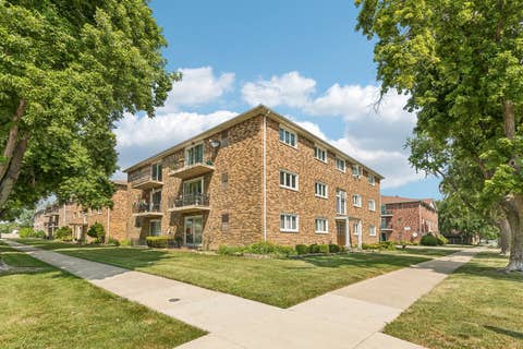 Tiny photo for 5834 W 77TH Street #102, Burbank, IL 60459 (MLS # 12706280)